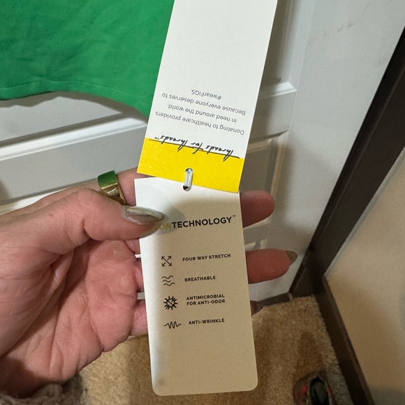 Figs Vibrant Figs Green Jogger Scrub Pants and Top Set NWT - Picture 3 of 8